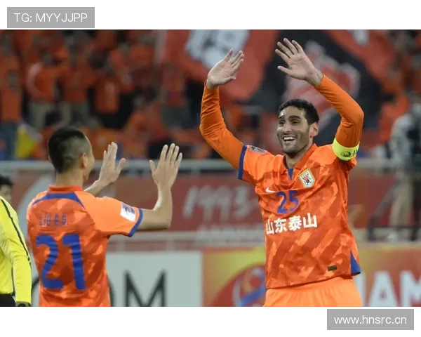 山东泰山防线站位问题频现,身后空当屡遭对手利用 山东泰山防线站位问题频现,身后空当屡遭对手利用